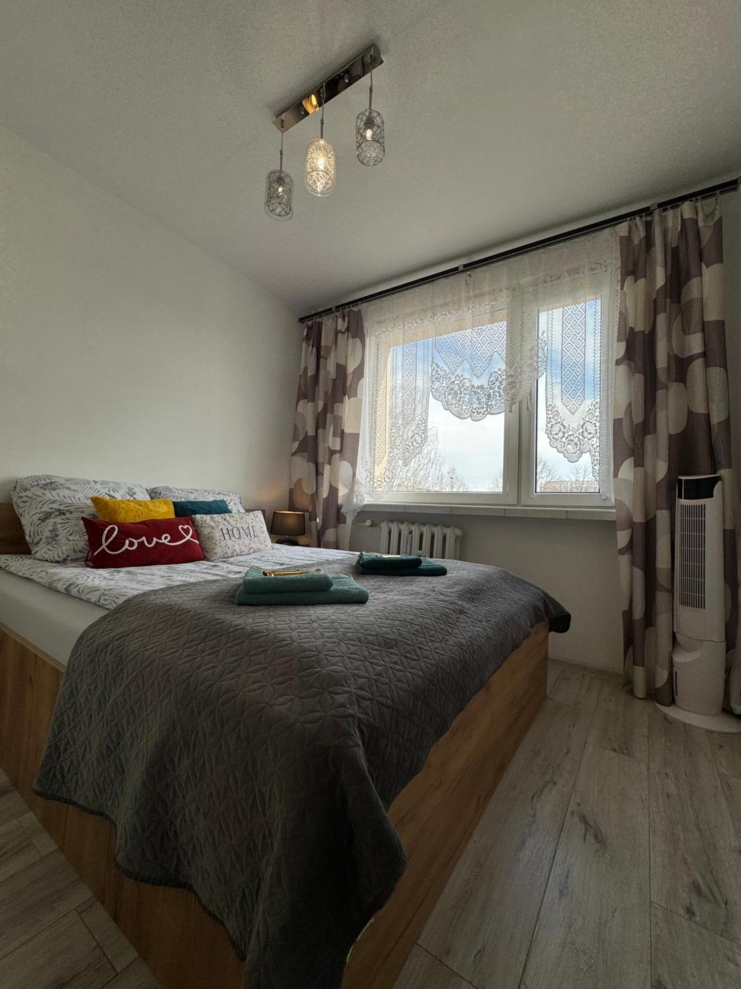 Apartament -Jak W Domu- Czeladz 60M2 Centrum Katowic 10Km Exterior foto